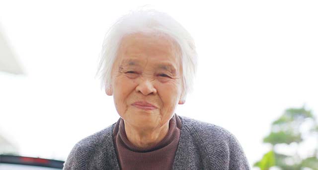 病院やサプリを試している人が多いがなかなか治らない、病院に行った人は医師から「治らない」と言われる事が多い